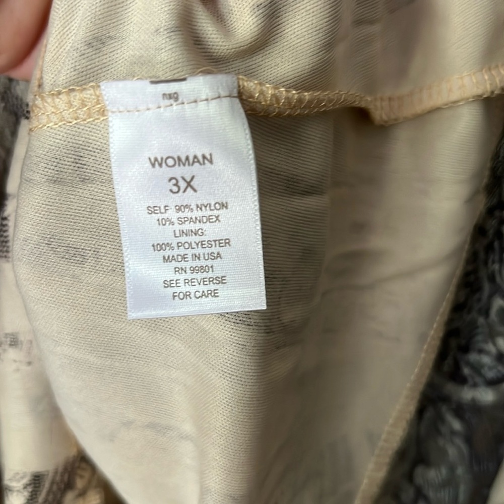 🛍 2/$15 Roz & Ali Blouse - Picture 8 of 10